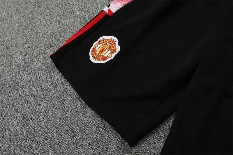 22-23 Manchester United jersey training suit color matching