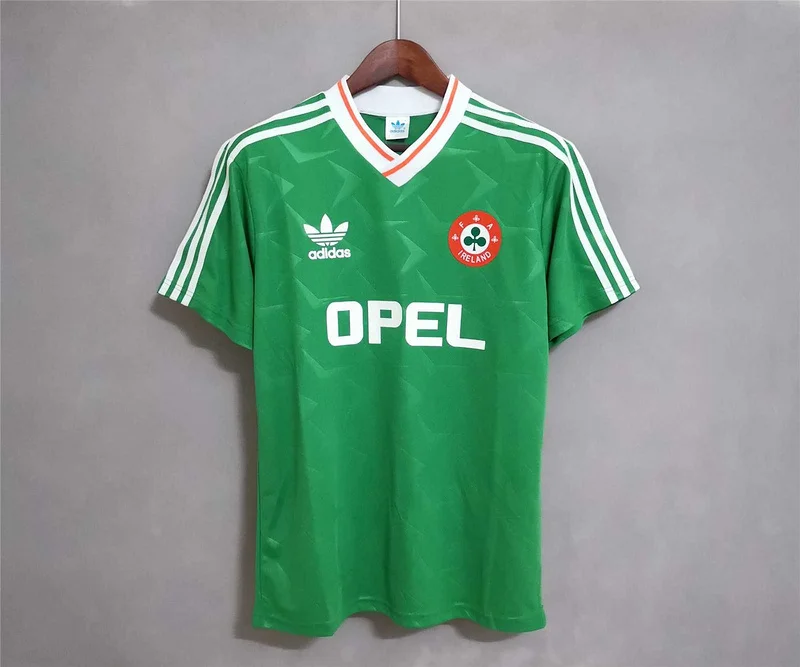 1990 Ireland home football jersey