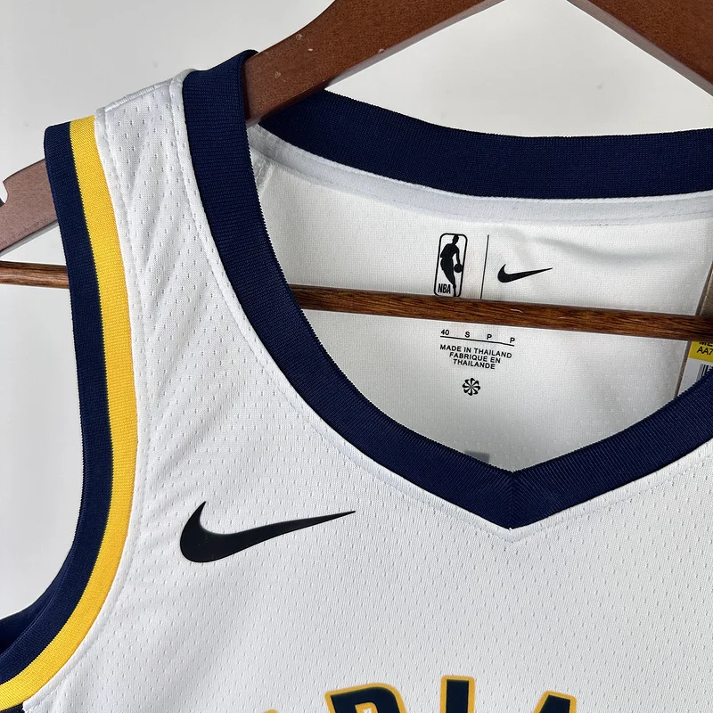 Pacers white 43  SIAKAM