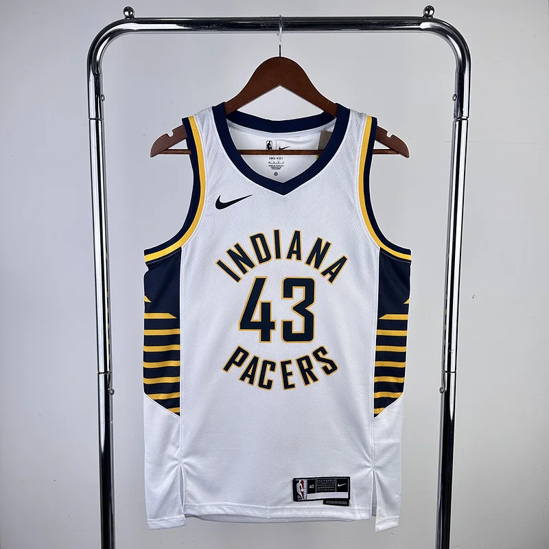 Pacers white 43  SIAKAM