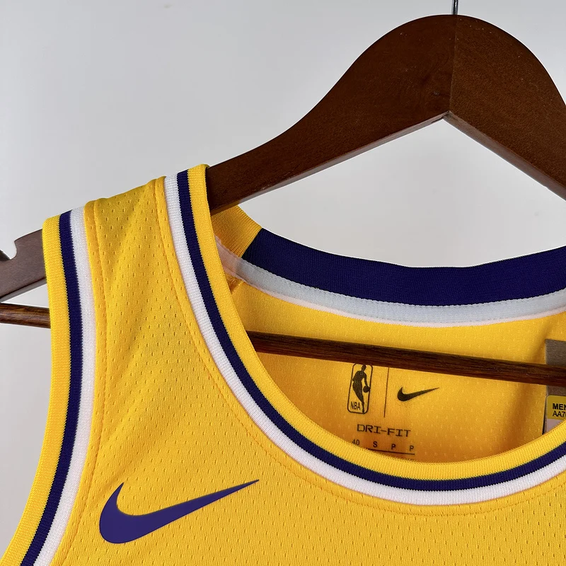 LE SSERAFIM members uniform NBA Los Angeles Lakers jersey  #81