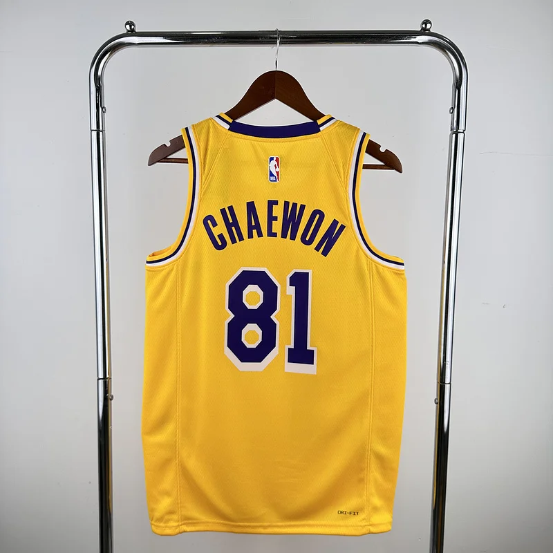 LE SSERAFIM members uniform NBA Los Angeles Lakers jersey  #81