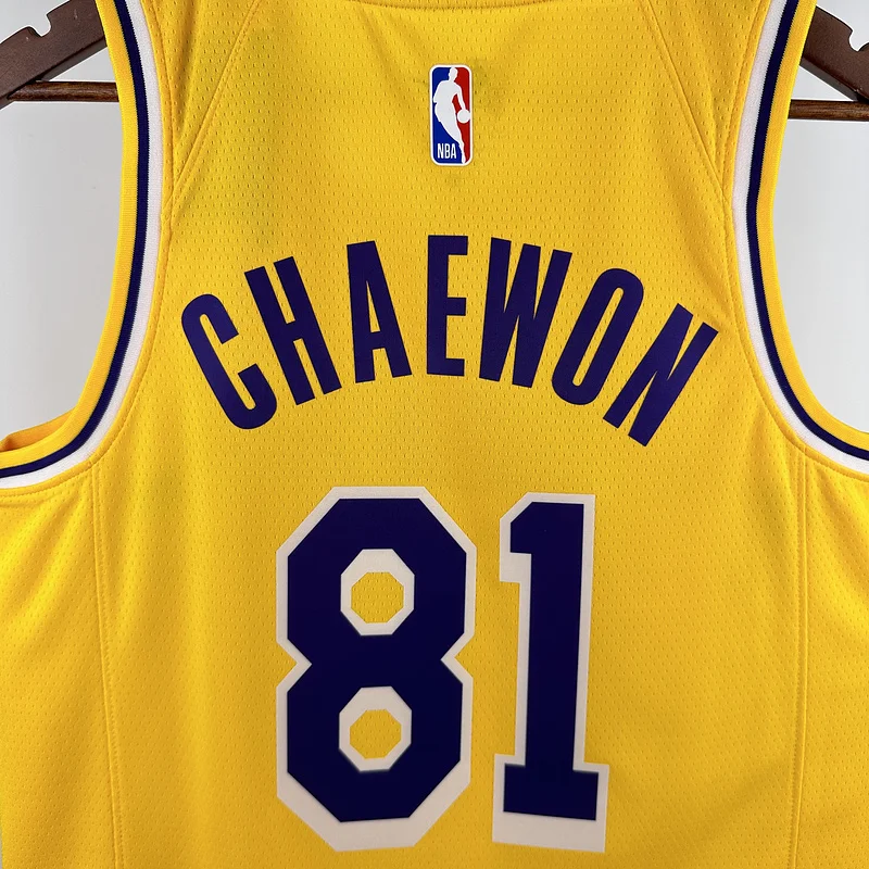 LE SSERAFIM members uniform NBA Los Angeles Lakers jersey  #81