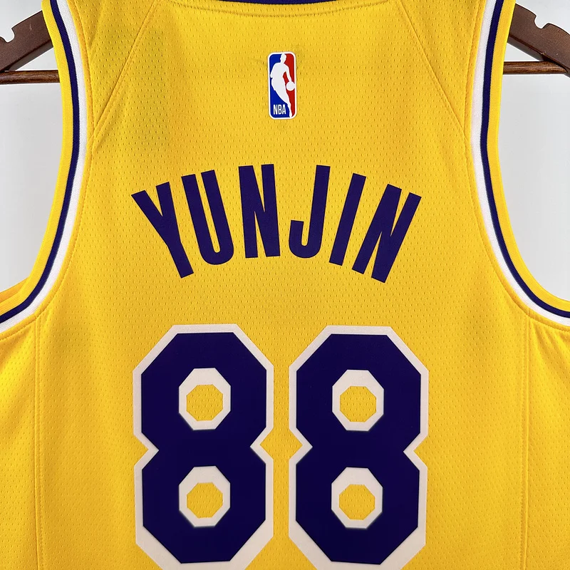 LE SSERAFIM members uniform NBA Los Angeles Lakers jersey  #88 YUN JIN