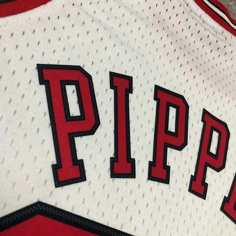 MN Hot Print Retro NBA Chicago Bulls Basketball jersey 1998 Season white #33 PIPPEN