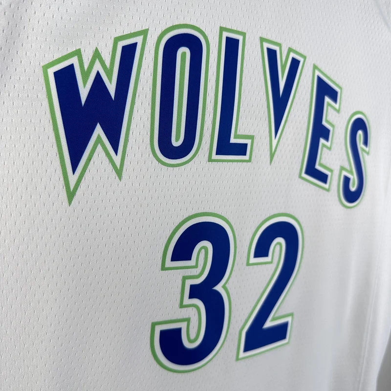 Minnesota Timberwolves Basketball retro jersey white #32 TOWNS