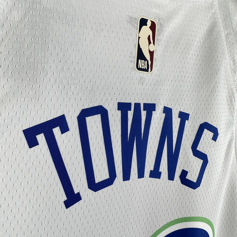 Minnesota Timberwolves Basketball retro jersey white #32 TOWNS