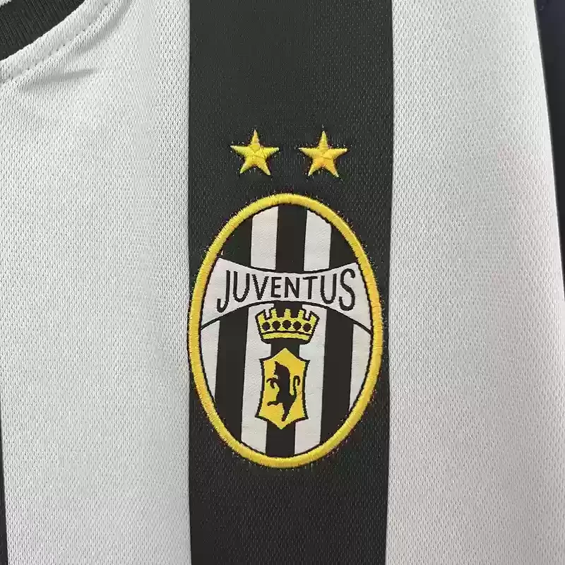 01/02 Juventus jersey Home Retro