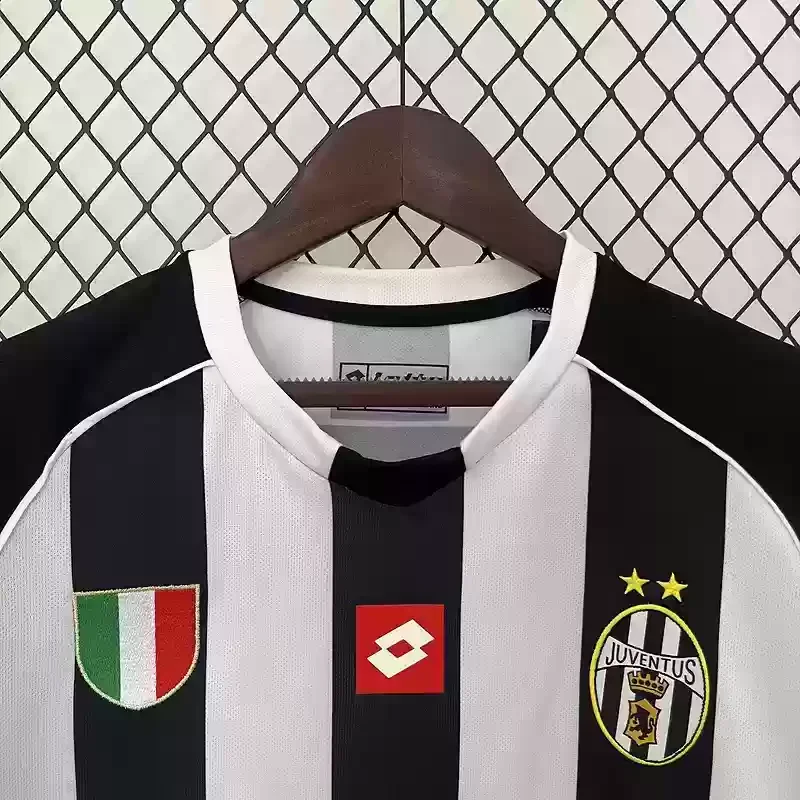 02/03 Juventus jersey Home Retro