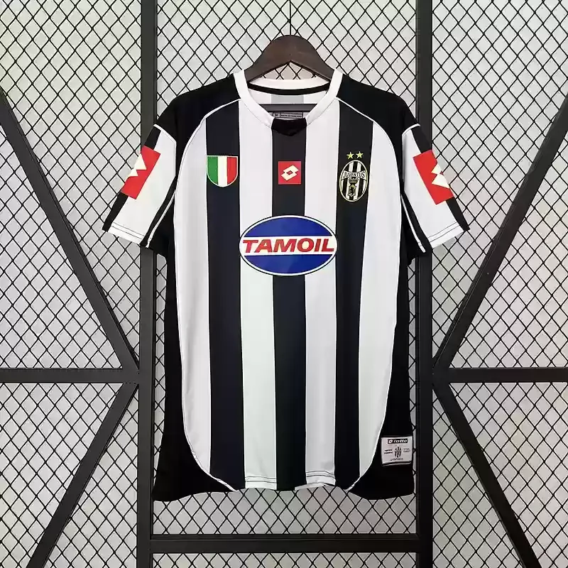 02/03 Juventus jersey Home Retro