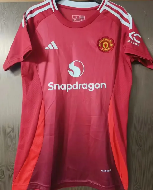 24-25 Manchester United home woman soccer jersey