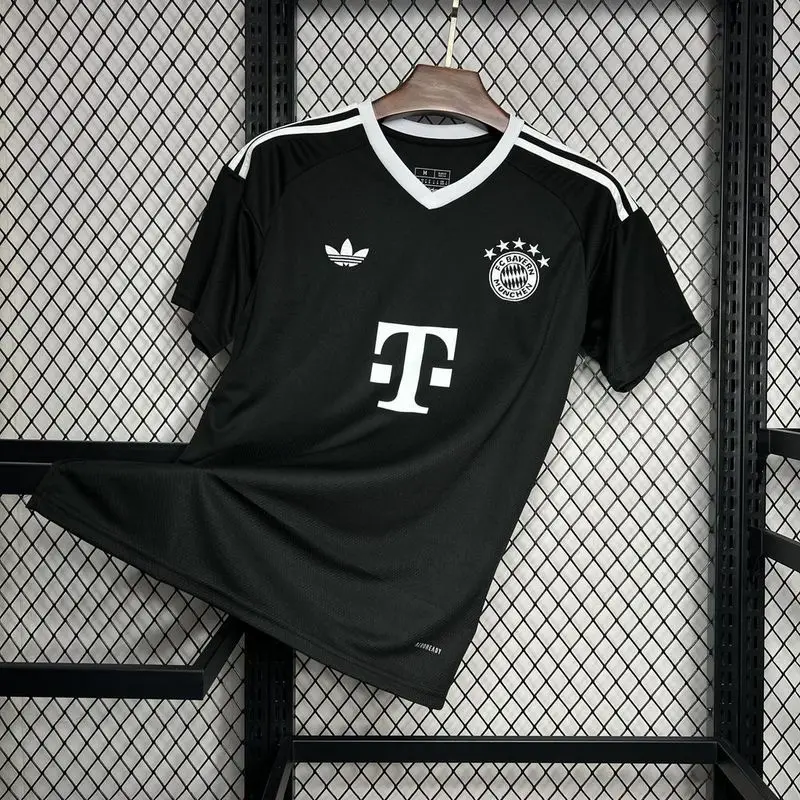 24-25 Bayern Munich black training soccer jersey