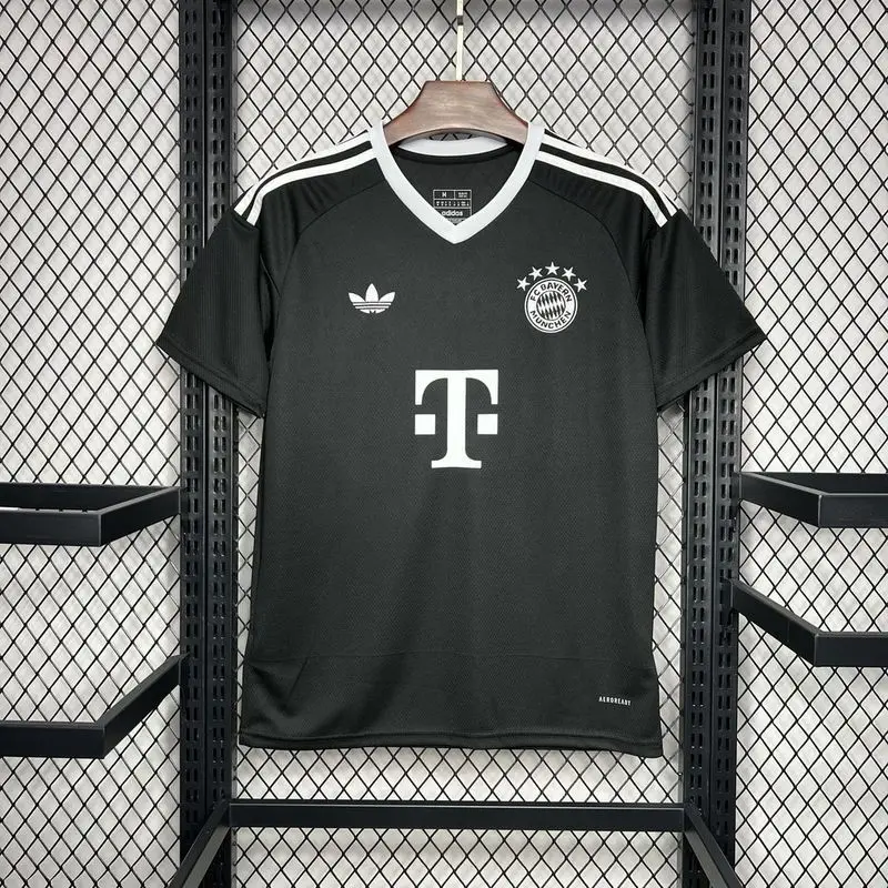 24-25 Bayern Munich black training soccer jersey