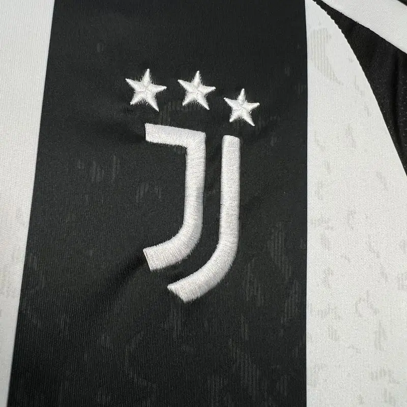 24-25 Juventus home jersey with Sponsor 