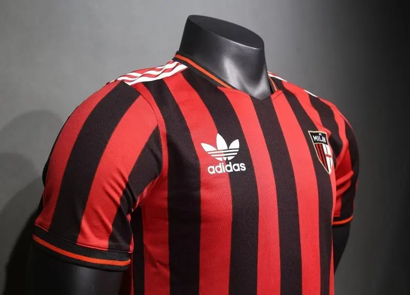 24-25 Ac Milan retro model player version football jersey