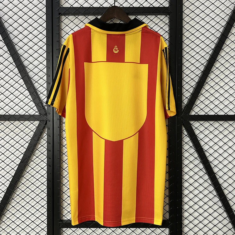 99-00 Galatasaray home soccer Jersey