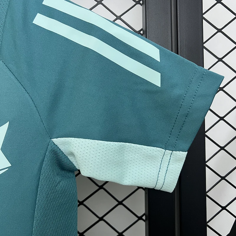 25-26 Cruzeiro Green training Kids Kit