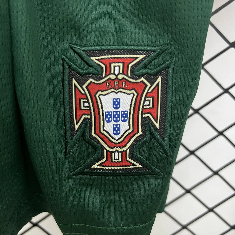2025 kids Portugal home size: 16-28