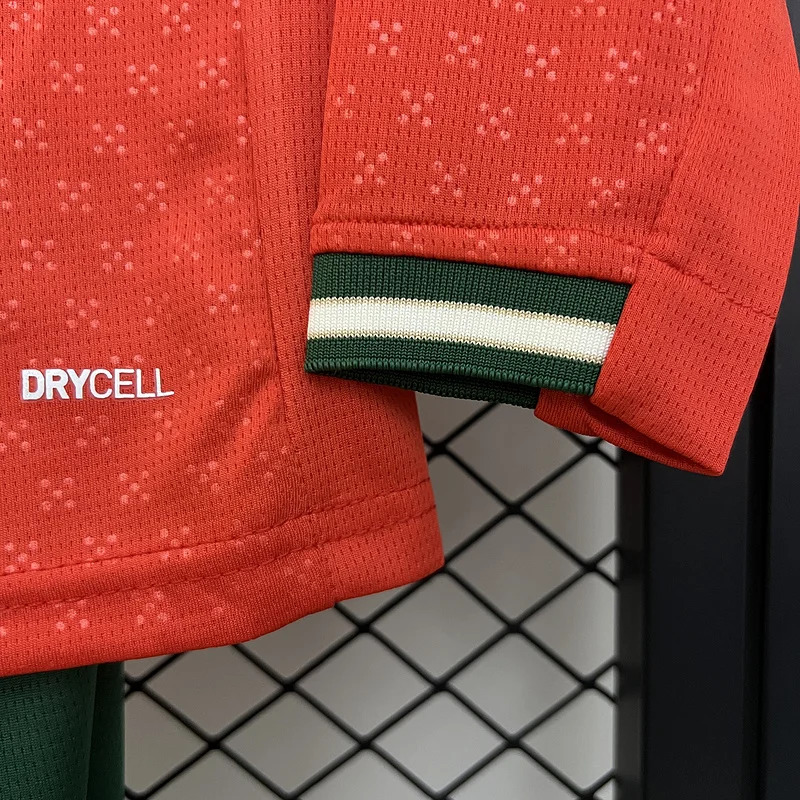 2025 kids Portugal home size: 16-28