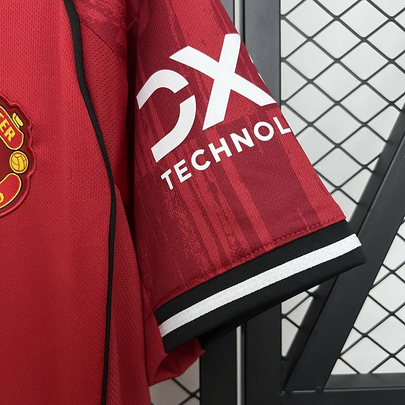 25-26 Manchester United Home Soccer Jersey