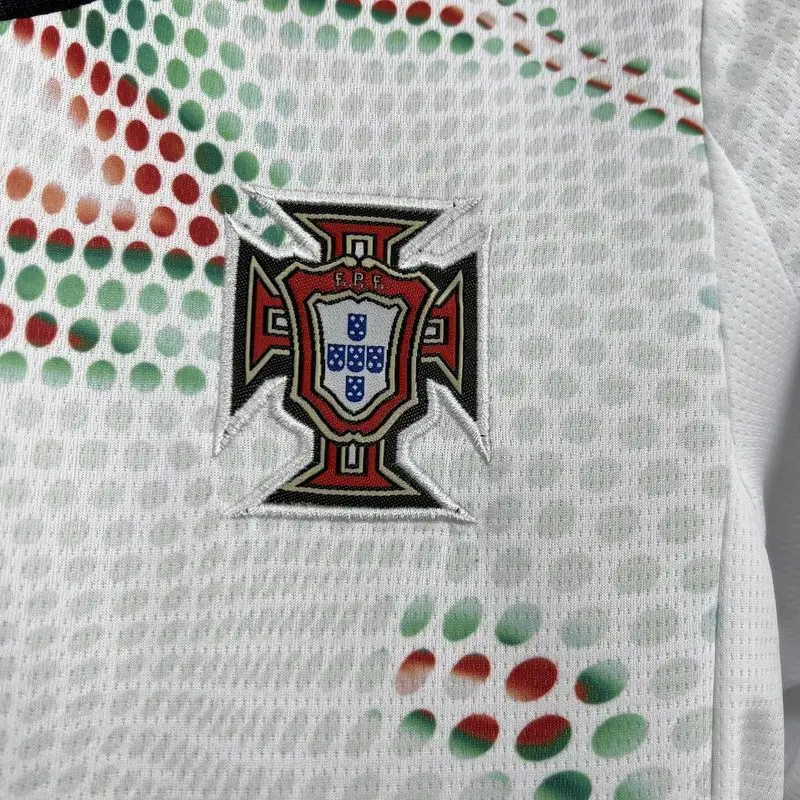25-26 Portugal away kid kit