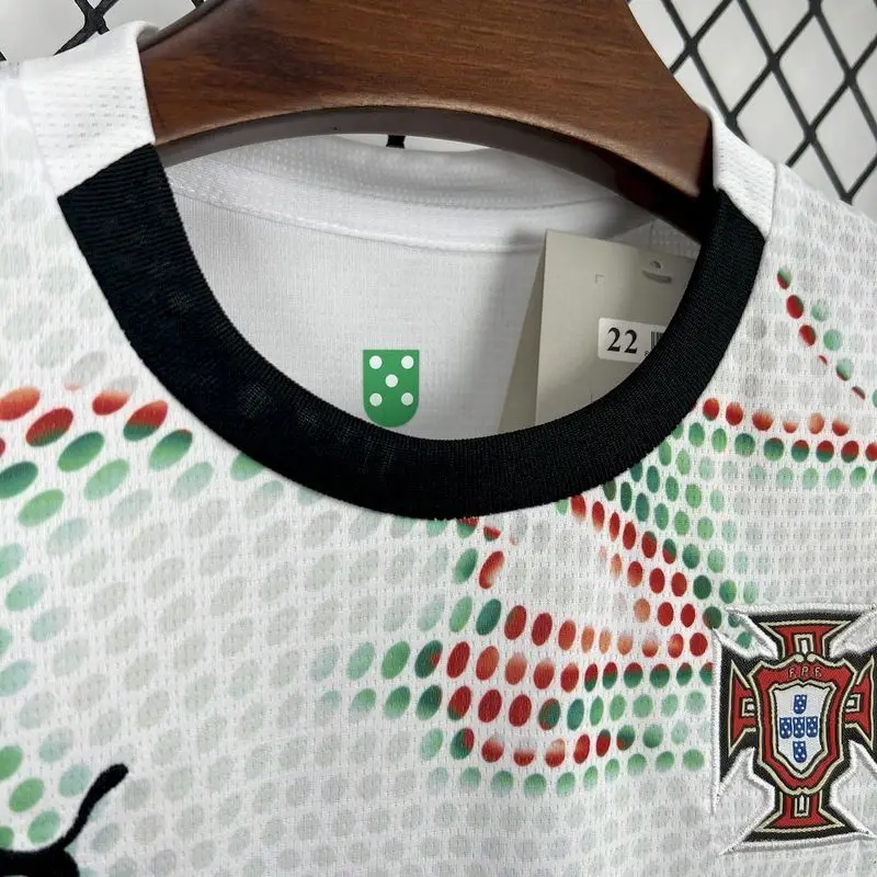 25-26 Portugal away kid kit