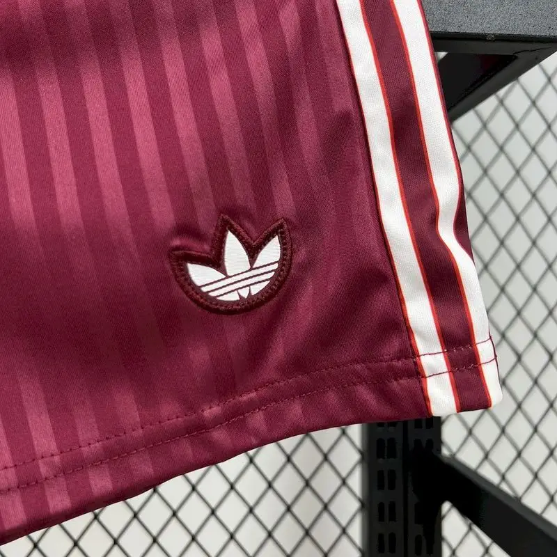25-26 Bayern Munich Terrace Icons Kids Kit