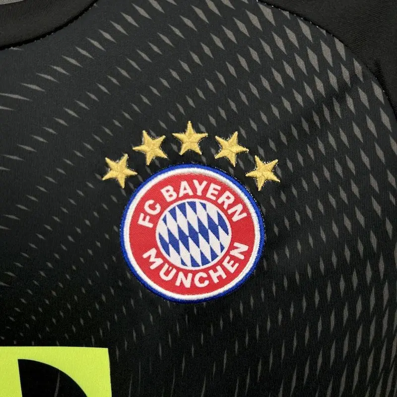 25-26 Bayern Munich Black Goalkeeper Kids Kit