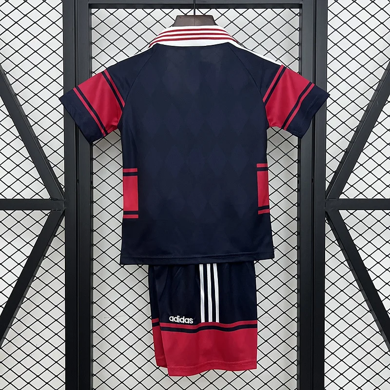 97-99 Bayern Munich home retro kid kit